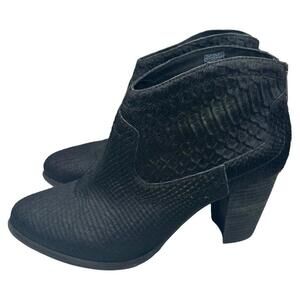 Ugg Charlotte calf hair snake embossed black ankle boots 9.5 #1006189 Never Worn